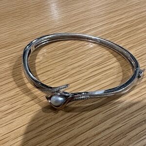 Elegant Silver Pearl Bangle